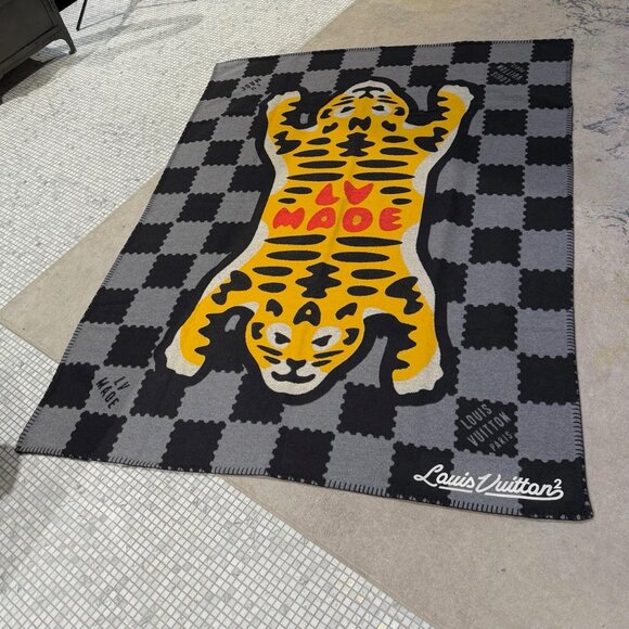 Louis Vuitton x Nigo LV Made Damier Tiger Wool Cashmere Throw Blanket - Picture 6 of 9